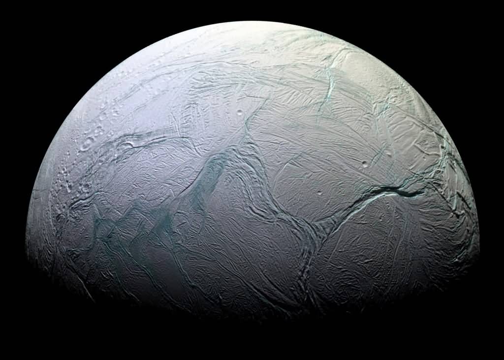 saturn enceladus cassini